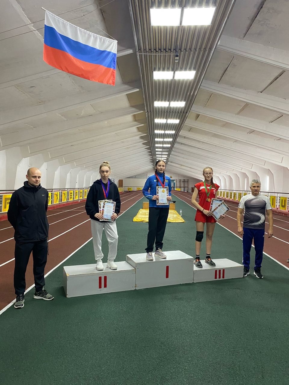 Соревнования по легкой атлетике.
